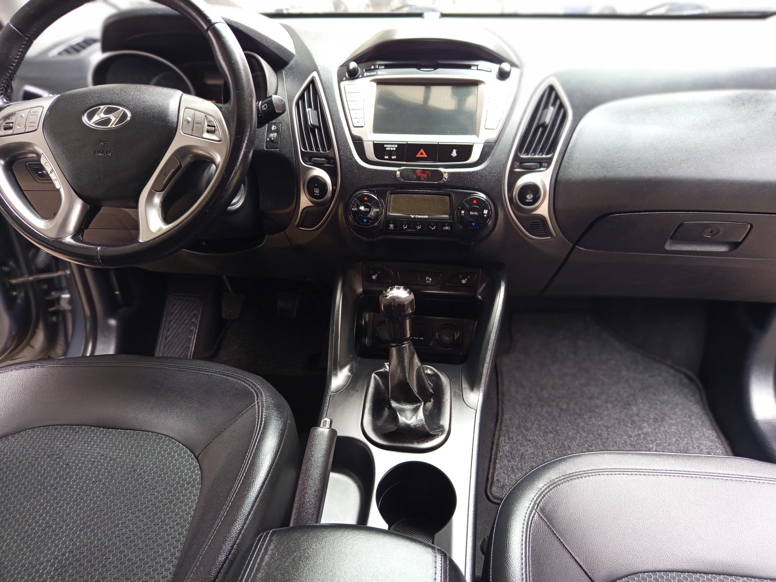 Hyundai IX35 2.0 i 4 × 4 - изображение 10