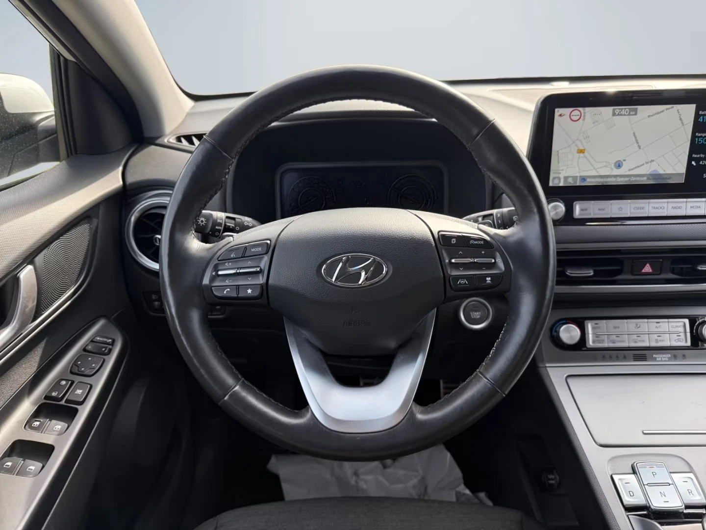 Hyundai Kona EV/204HP/TREND/CAM/NAVI/LED/CPLAY/H.PUMP/247q, снимка 11 - Автомобили и джипове - 54407676