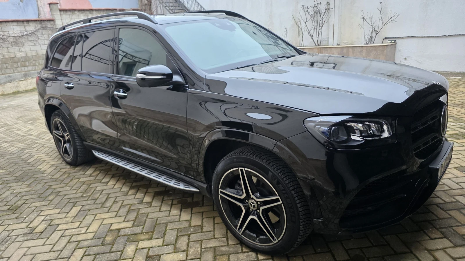 Mercedes-Benz GLS580, снимка 3 - Автомобили и джипове - 54555919