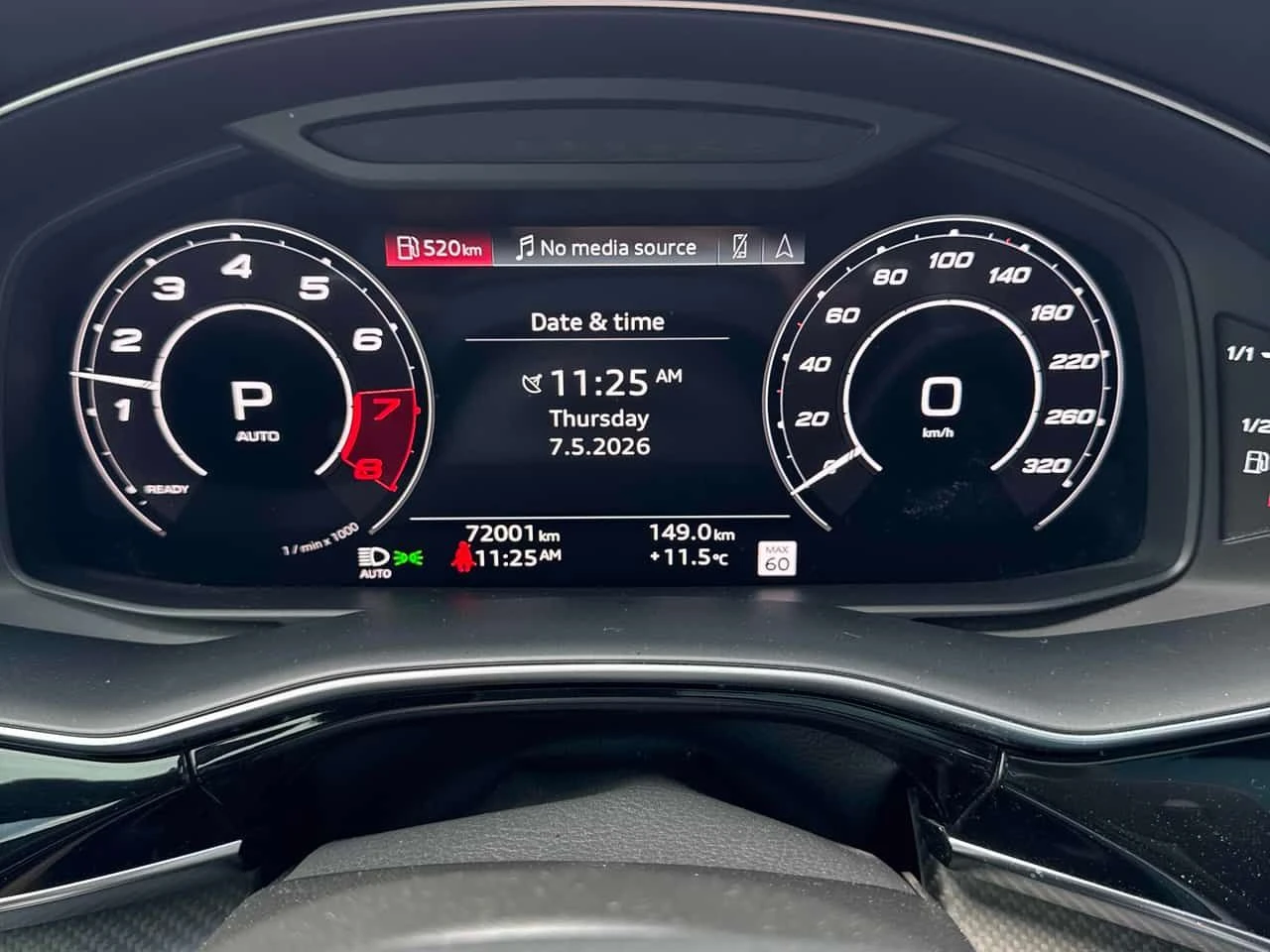 Audi RSQ8 4.0 TFSI quattro | CARFAX + ГУМИ И ДЖАНТИ, снимка 12 - Автомобили и джипове - 54716198