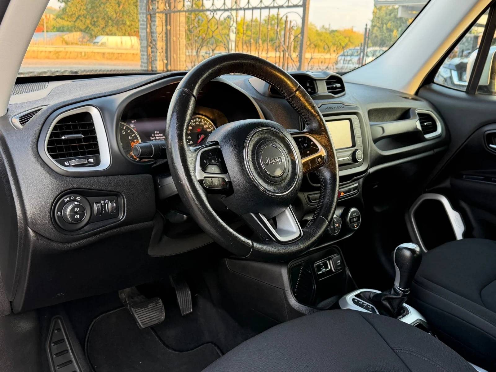 Jeep Renegade 1.4TURBO АВТОМАТ, снимка 9 - Автомобили и джипове - 55829429