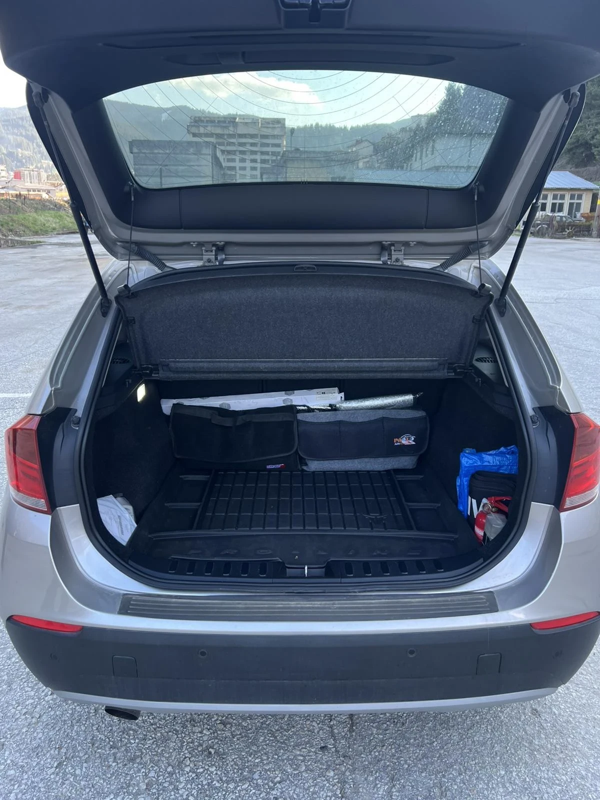 BMW X1 2.0 Дизел, снимка 9 - Автомобили и джипове - 56215653