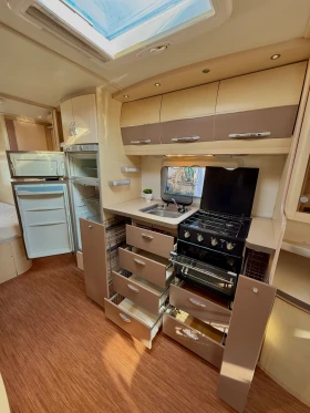 Обява за продажба на Каравана Hobby VIP / НОВ ВНОС / РЕГИСТРИРАНА / БАНЯ И WC ~24 500 лв. - изображение 10