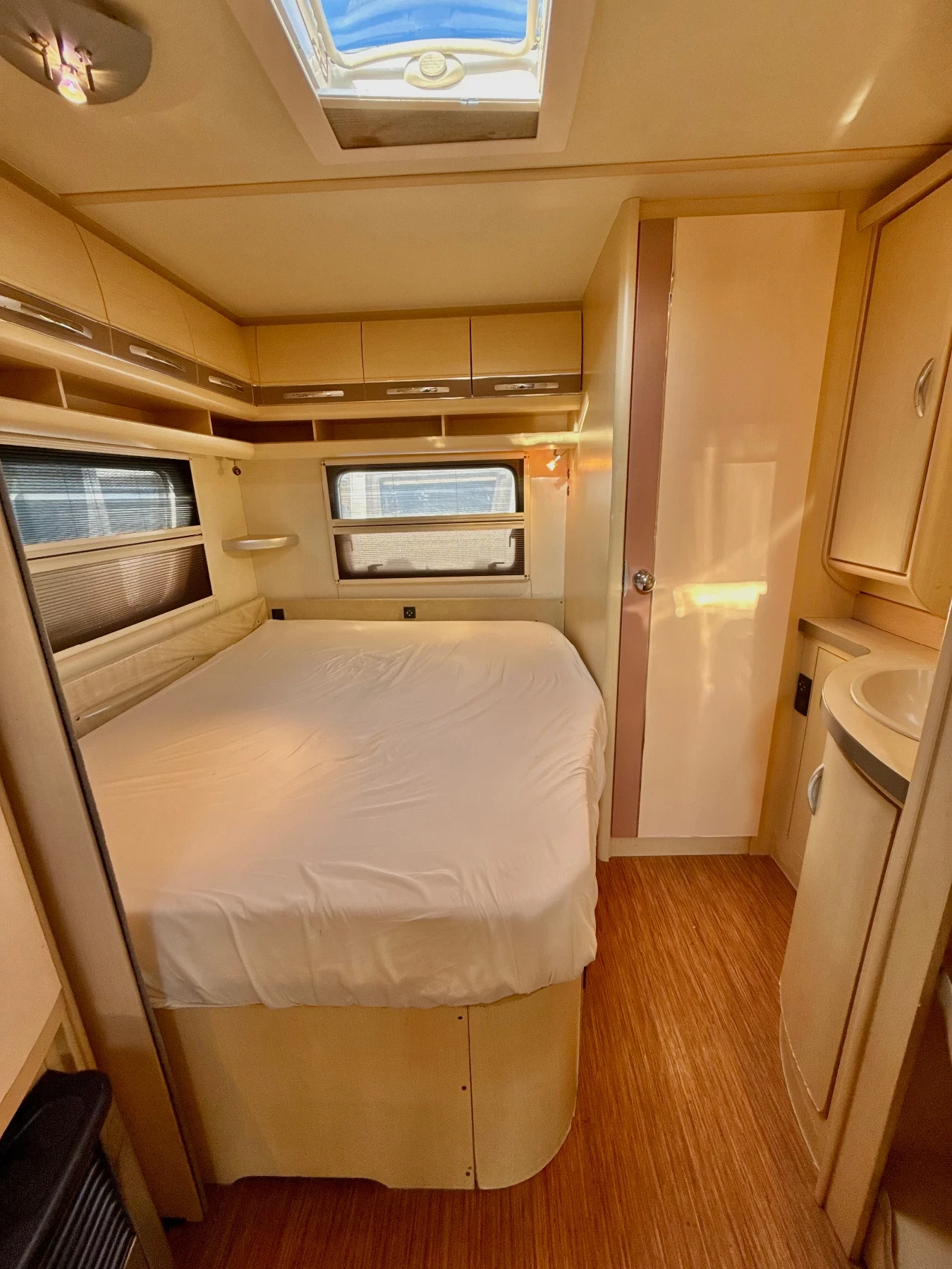  Hobby VIP /   /  /   WC | Mobile.bg   14