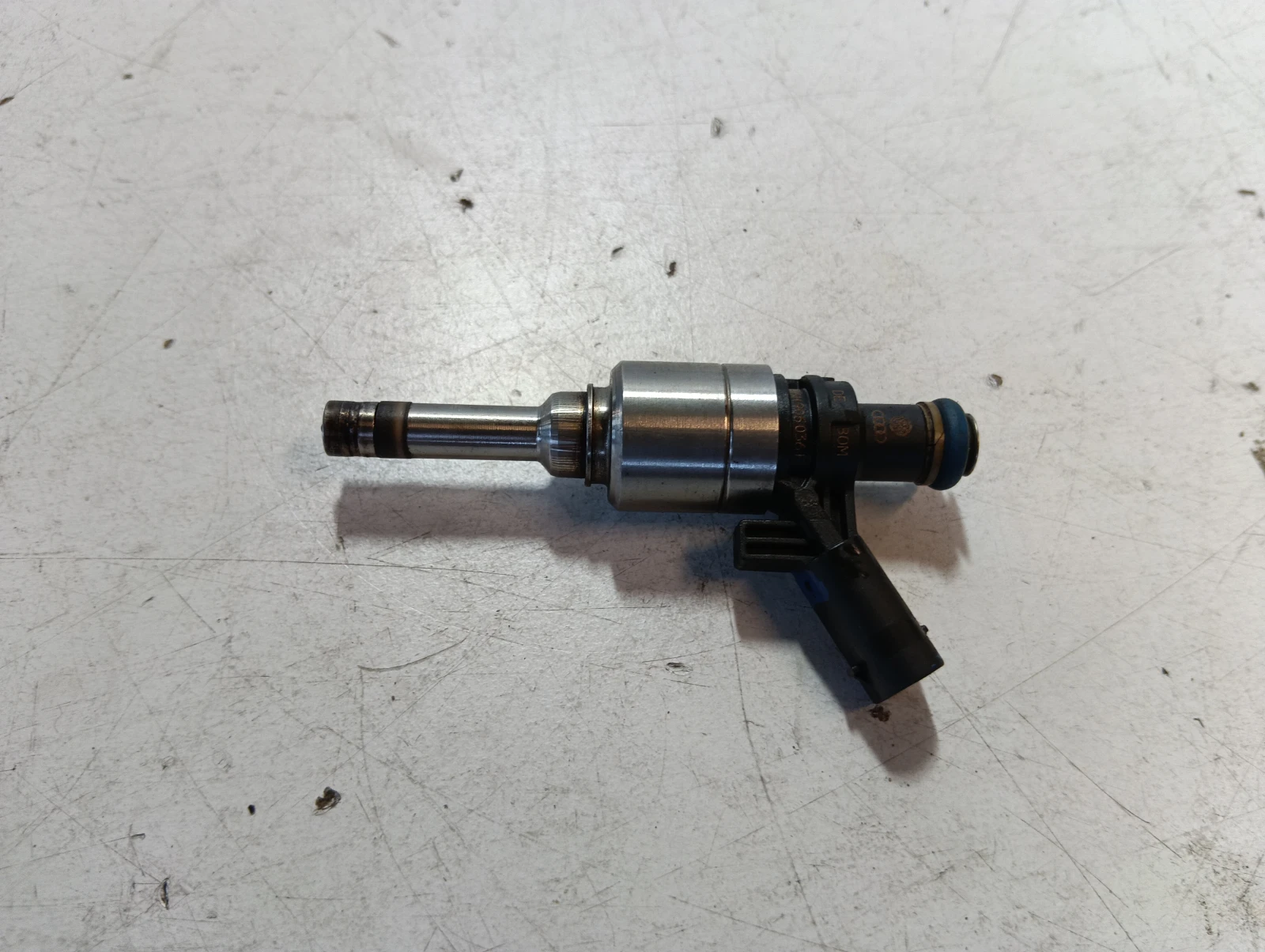 дюза 1.8 TFSI 06H906036F 0261500057 Audi A4