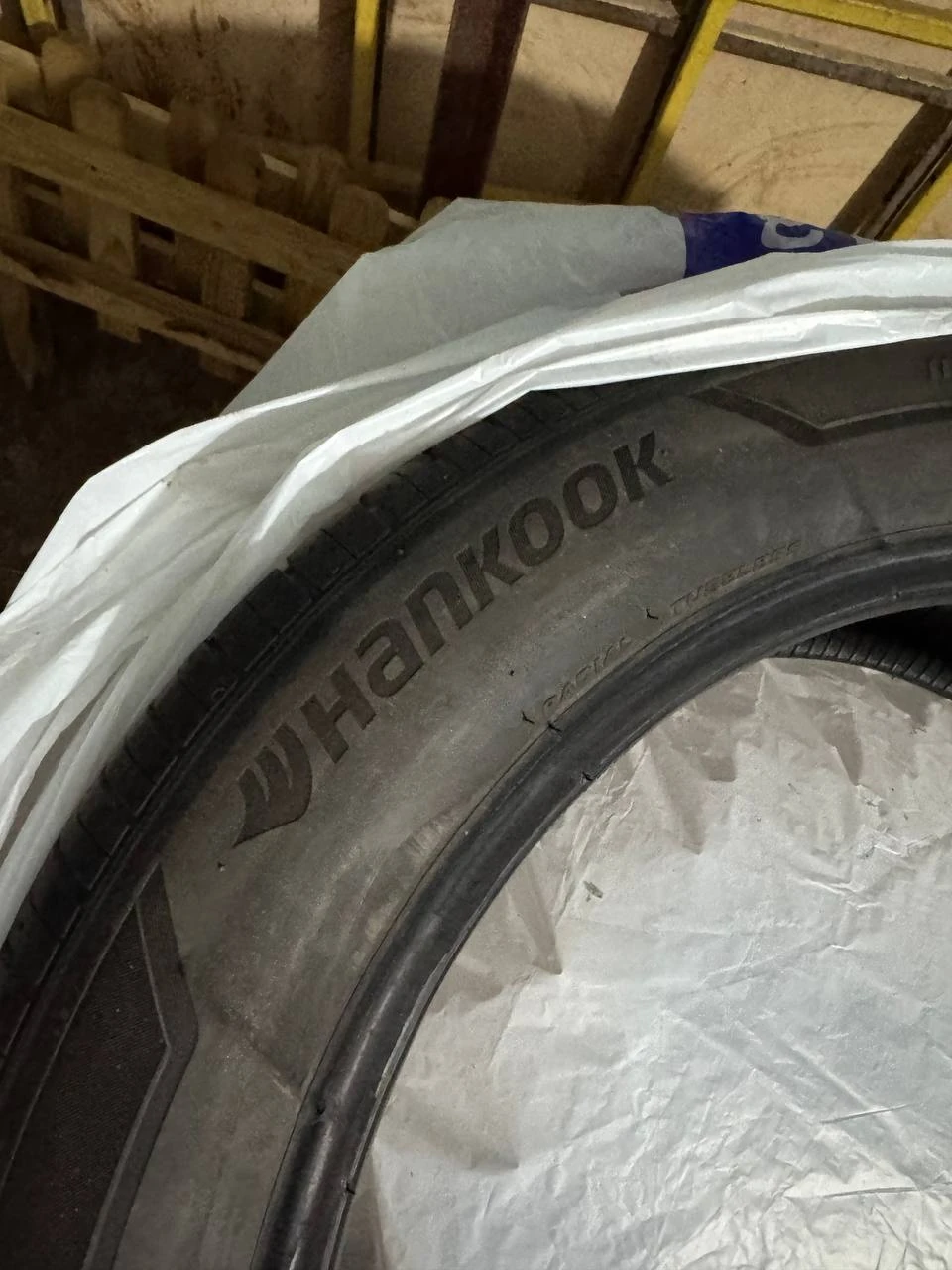 Гуми Летни 225/55R19, снимка 2 - Гуми и джанти - 55859404