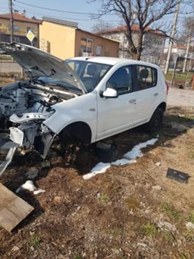 Dacia Sandero 1.6 klima .мотор 1.6, снимка 9