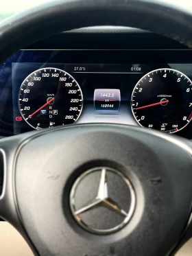 Mercedes-Benz E 300 4MATIC/AMG/WIDE SCREEN/BURM/DISTR/360/HUD/Пано, снимка 11