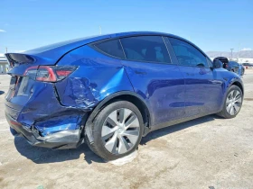 Tesla Model Y Long Range Dual Motor AWD | CARFAX, снимка 3