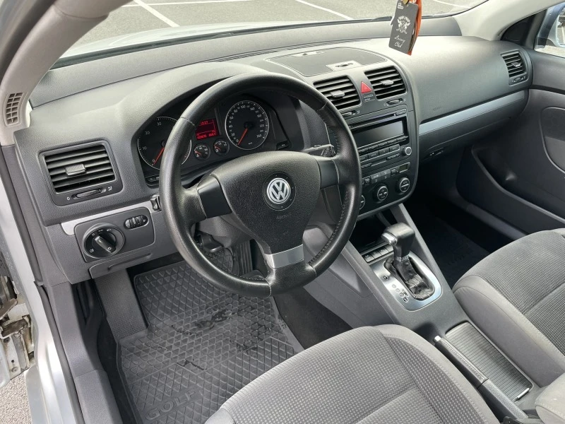 VW Golf 1.9 tdi 105к.с. DSG, снимка 7 - Автомобили и джипове - 46621503