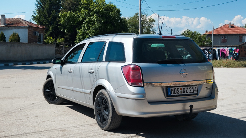 Opel Astra, снимка 4 - Автомобили и джипове - 45647009