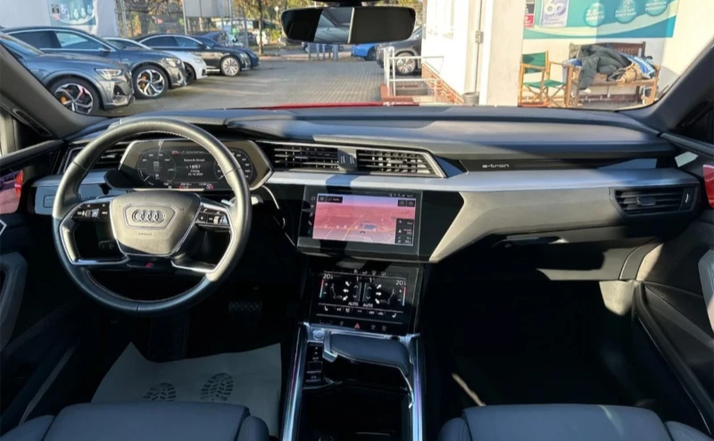 Audi E-Tron Quatro/Sportback/2xSline/Led/Pano/Hud/360/ГАРАНЦИЯ, снимка 7 - Автомобили и джипове - 47736988