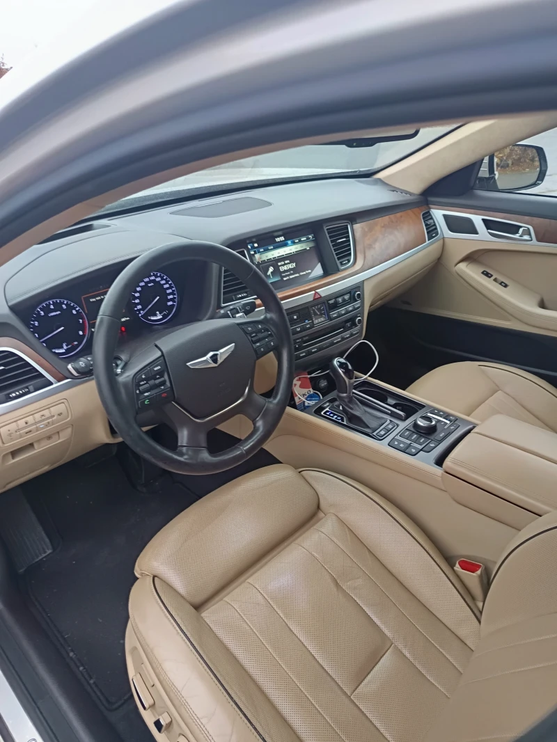 Hyundai Genesis 3.8, снимка 6 - Автомобили и джипове - 47955051