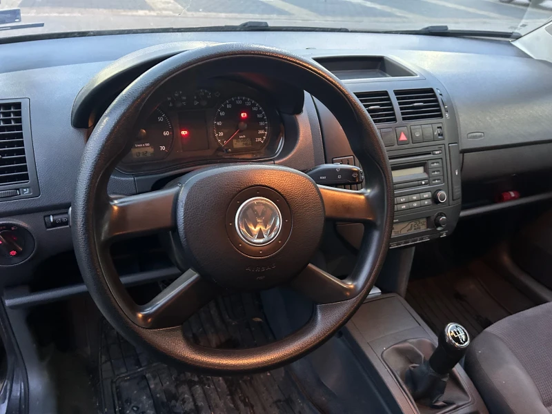 VW Polo 1.4 , снимка 9 - Автомобили и джипове - 48303299