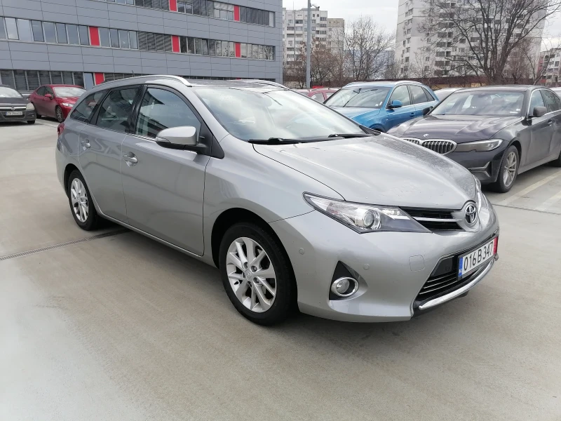 Toyota Auris 1.6i/132kc, автоматик, навигация, камера , снимка 1 - Автомобили и джипове - 48408712