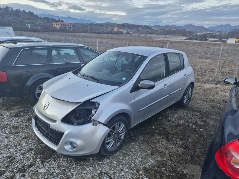 Renault Clio, снимка 9 - Автомобили и джипове - 48844650