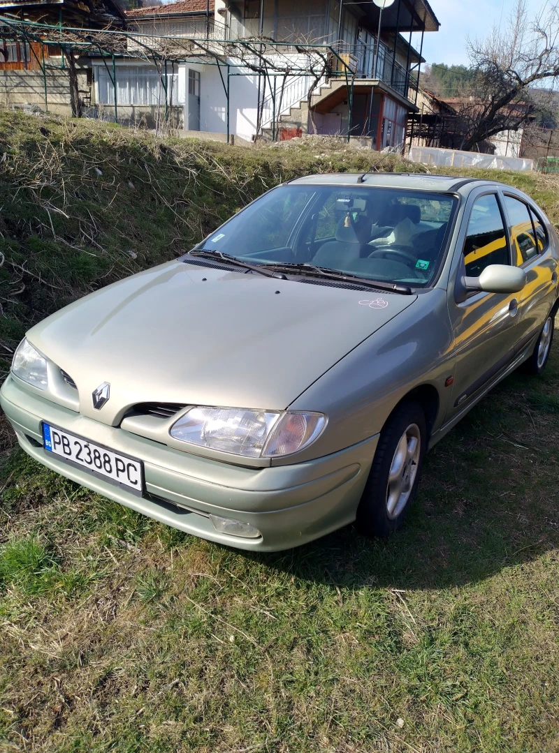 Renault Megane, снимка 3 - Автомобили и джипове - 49592291