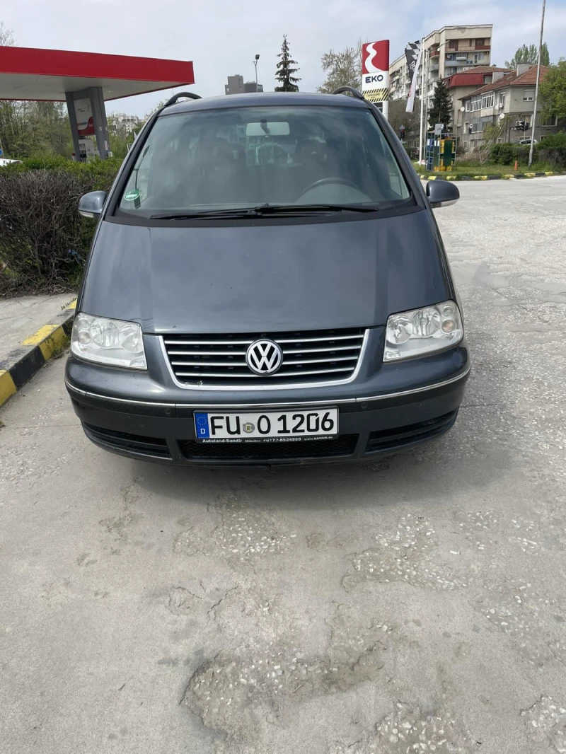 VW Sharan 2.0TDI CLIMA- NAVI-6ск- tiptop, снимка 2 - Автомобили и джипове - 52636923