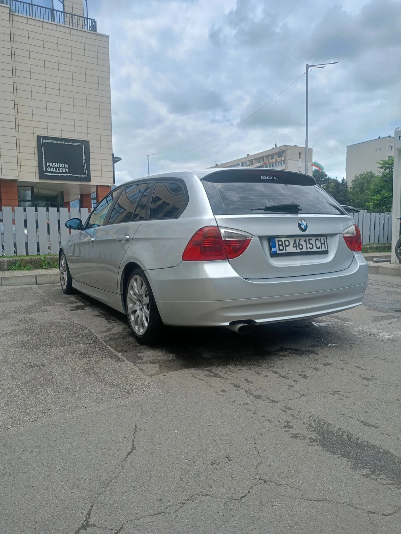 BMW 320, снимка 9 - Автомобили и джипове - 51424134
