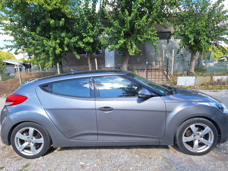 Hyundai Veloster , снимка 4 - Автомобили и джипове - 52009448