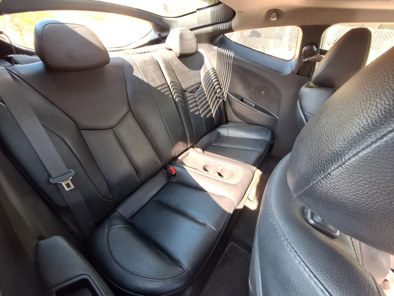 Hyundai Veloster , снимка 11 - Автомобили и джипове - 52009448