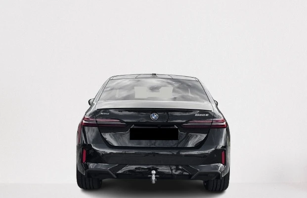 BMW 550 e xDrive = NEW= M-Sport Pro Гаранция - изображение 2