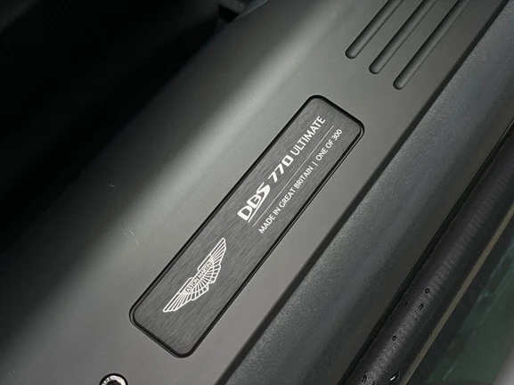 Aston Martin DBS = Ultimate = 1 of 199 Гаранция - изображение 8