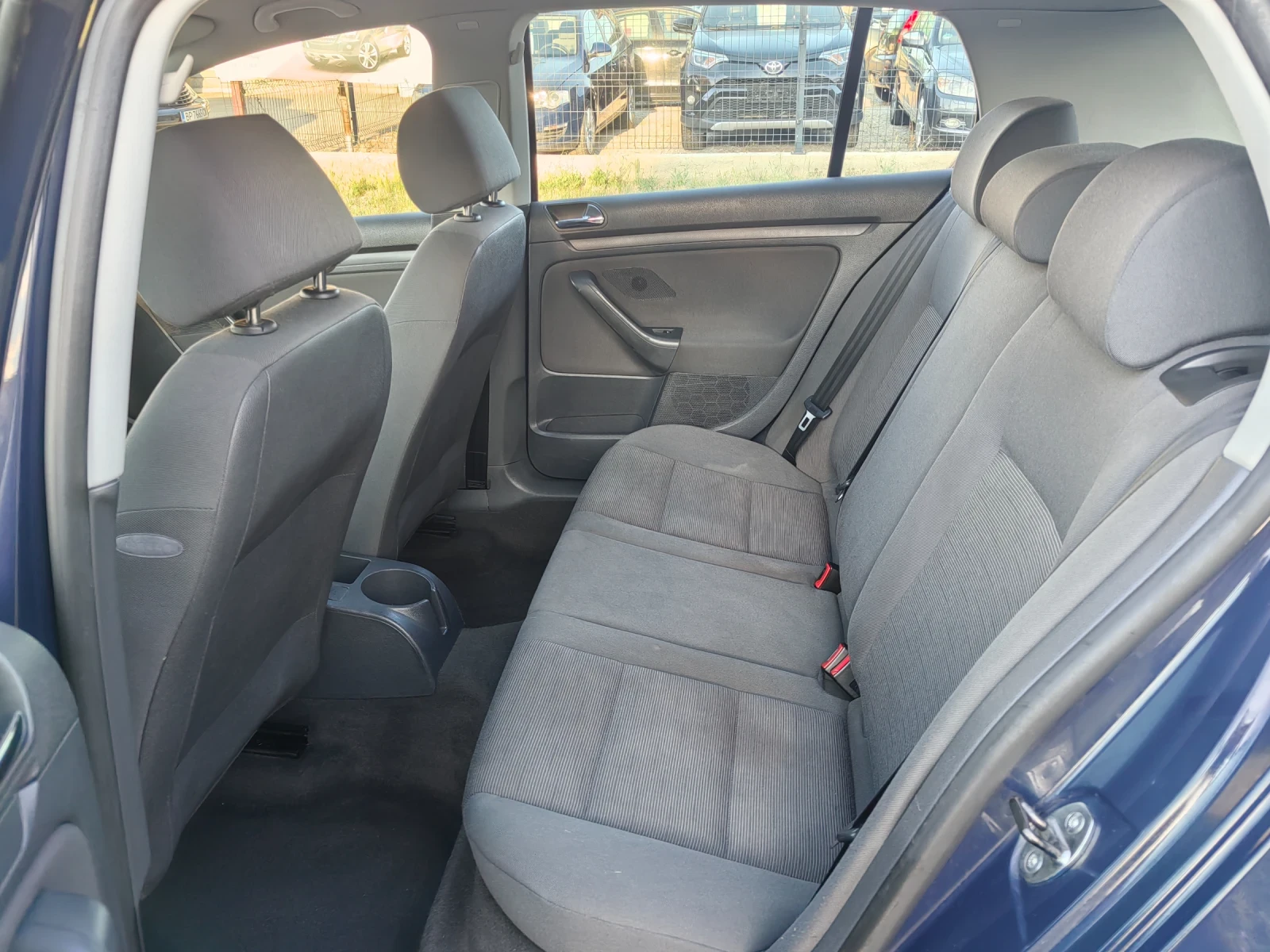 VW Golf 1.9tdi 105ps Navi - изображение 10