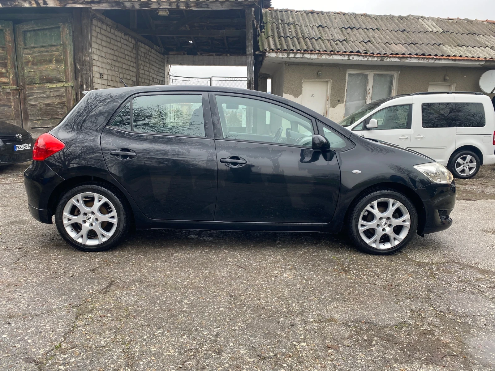 Toyota Auris 1.6        ��������� | Mobile.bg � ����������� 4