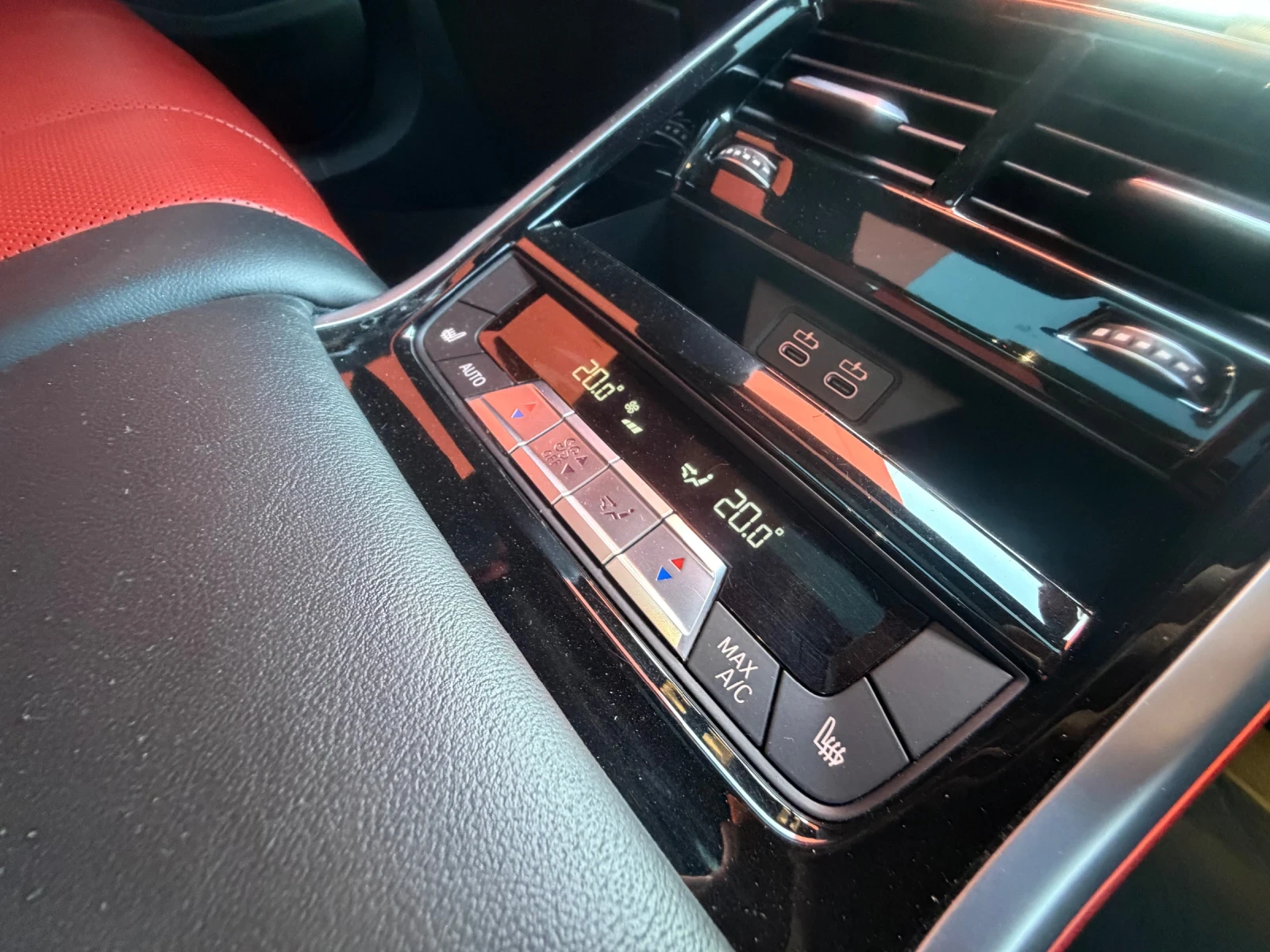 BMW 840 БАРТЕР* ГАРАНЦИЯ* Swarovski* Панорама, снимка 10 - Автомобили и джипове - 53746455