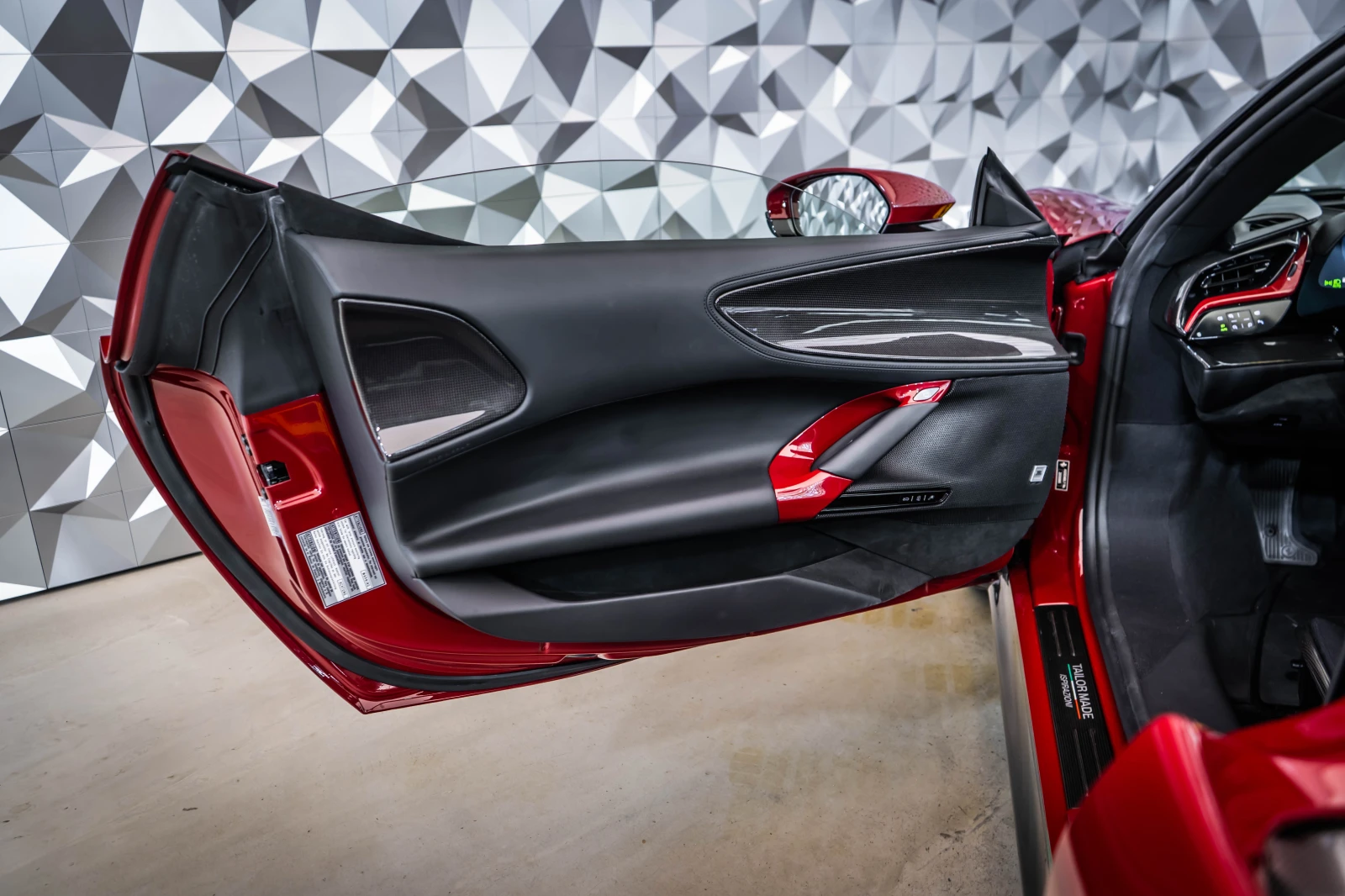 Ferrari SF 90 Spider Tailor Made 1000GP, снимка 7 - Автомобили и джипове - 53777289