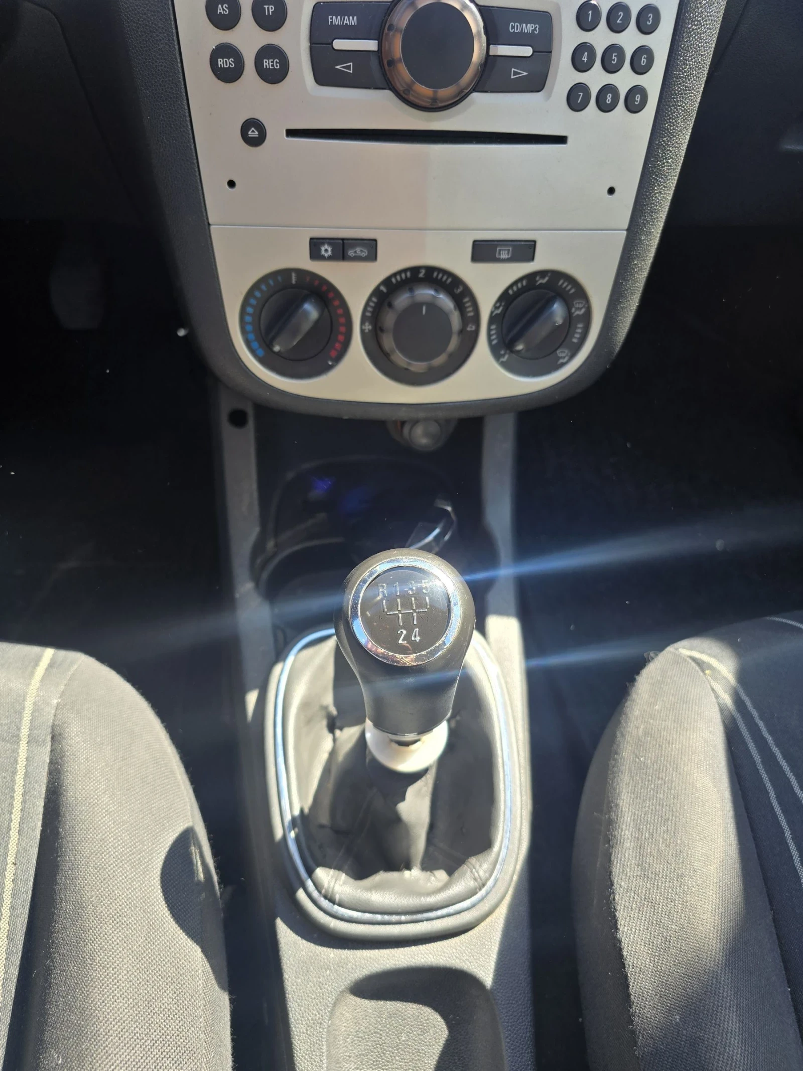 Opel Corsa 1.2i, снимка 14 - Автомобили и джипове - 54114221