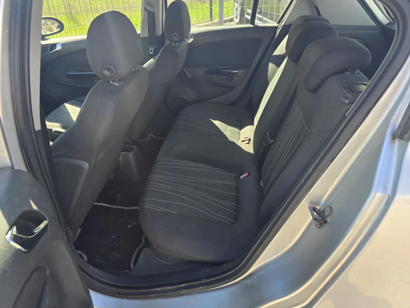 Opel Corsa 1.2i, снимка 10 - Автомобили и джипове - 54114221