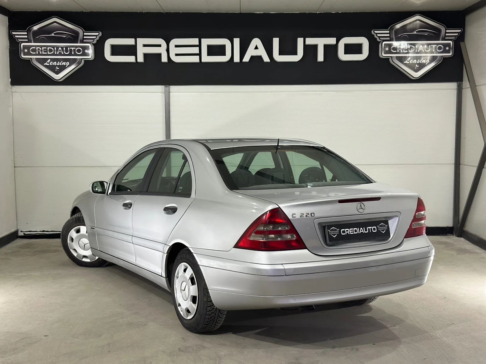 Mercedes-Benz C 220, снимка 4 - Автомобили и джипове - 54449803
