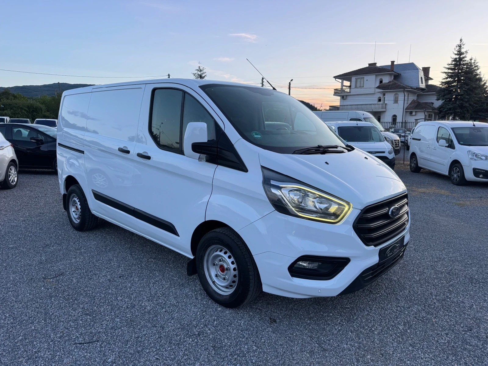 Ford Transit Custom 2.0TDCI L1 H1 FACE!!KLIMA!! 3 seats!! Euro 6!!, снимка 9 - Автомобили и джипове - 54654627