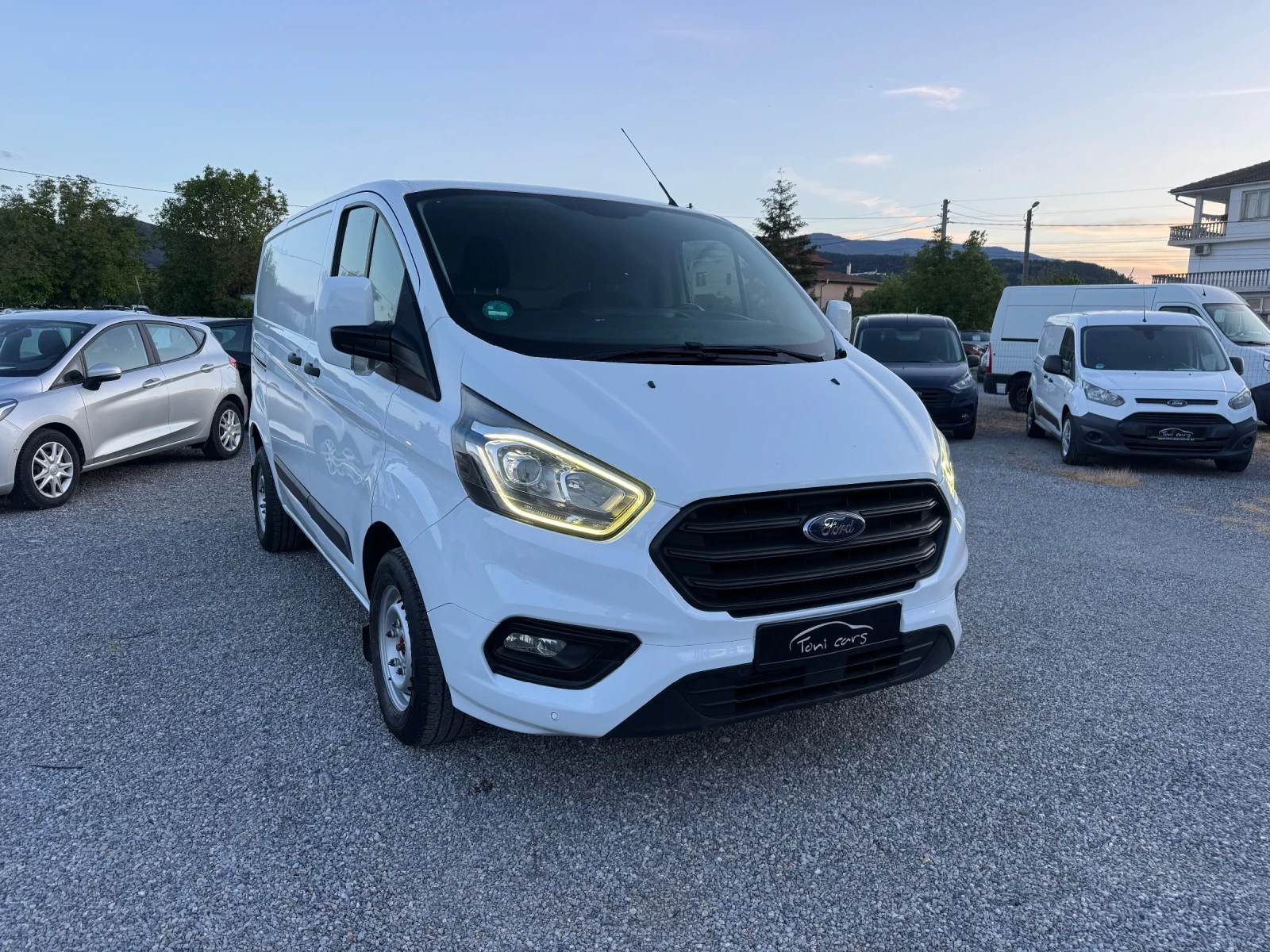 Ford Transit Custom 2.0TDCI L1 H1 FACE!!KLIMA!! 3 seats!! Euro 6!!, снимка 10 - Автомобили и джипове - 54654627