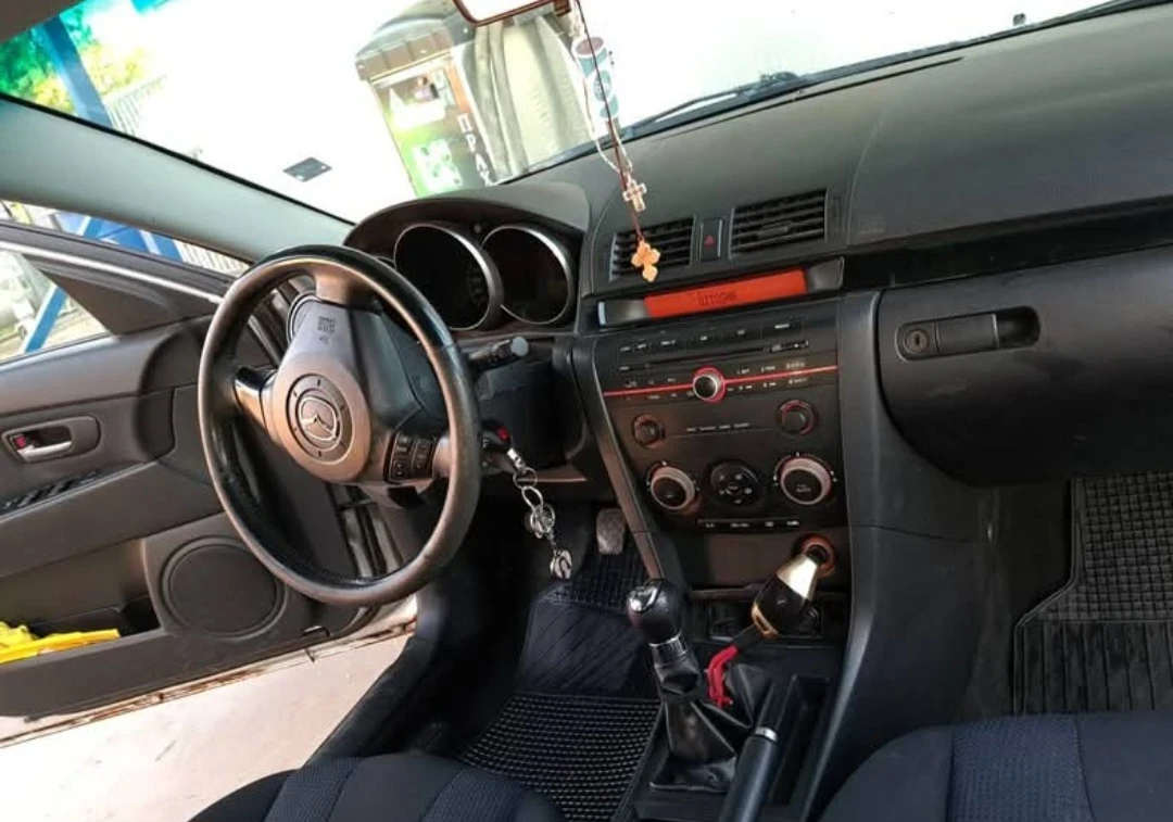 Mazda 3, снимка 6 - Автомобили и джипове - 54982825