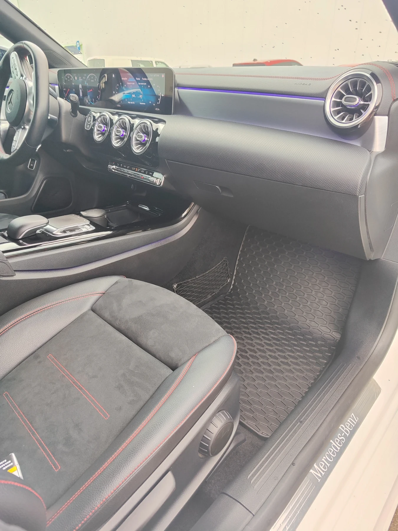 Mercedes-Benz CLA 200, снимка 14 - Автомобили и джипове - 55049880