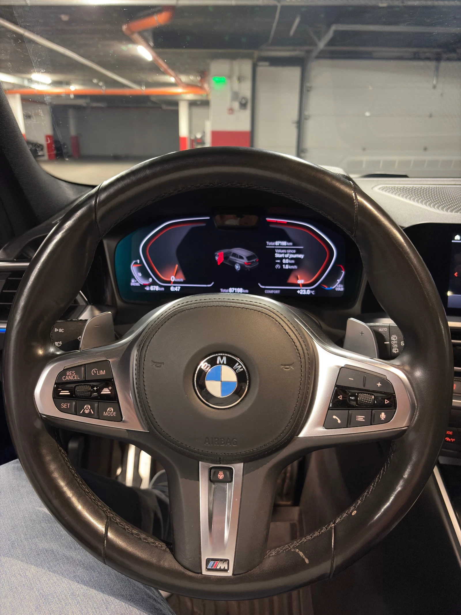 BMW 320 d xDrive на 88500 км., снимка 13 - Автомобили и джипове - 55150668