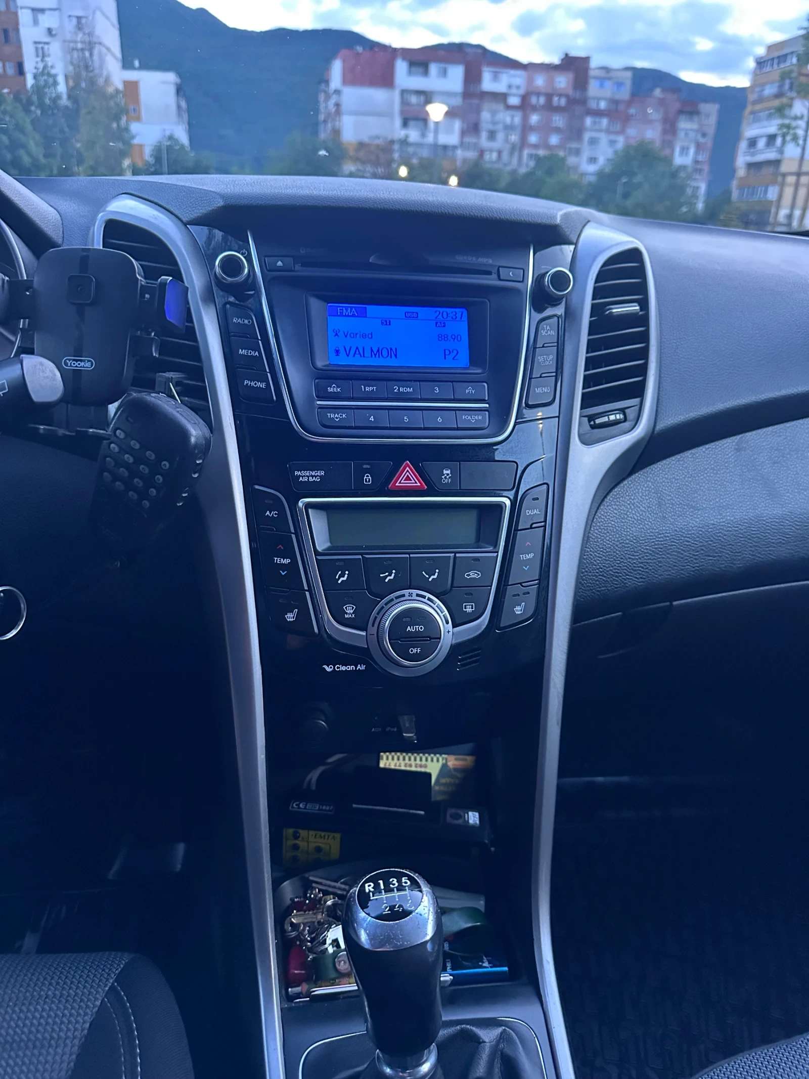 Hyundai I30 1.4 бензин газ 6 скорости, снимка 8 - Автомобили и джипове - 55445506