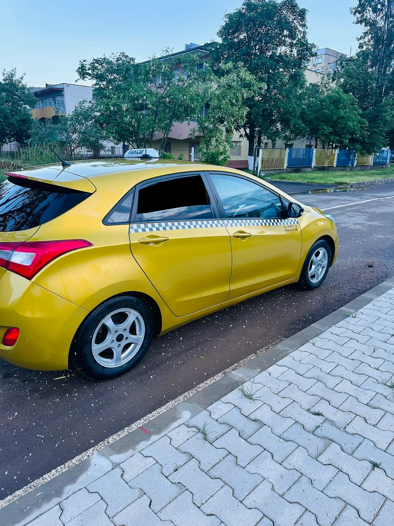 Hyundai I30 1.4 бензин газ 6 скорости, снимка 3 - Автомобили и джипове - 55445506
