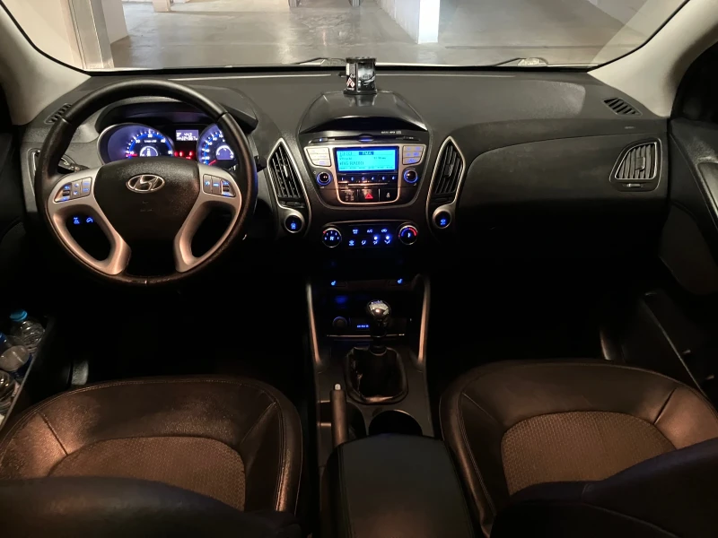 Hyundai IX35 Швейцария, снимка 7 - Автомобили и джипове - 47546895