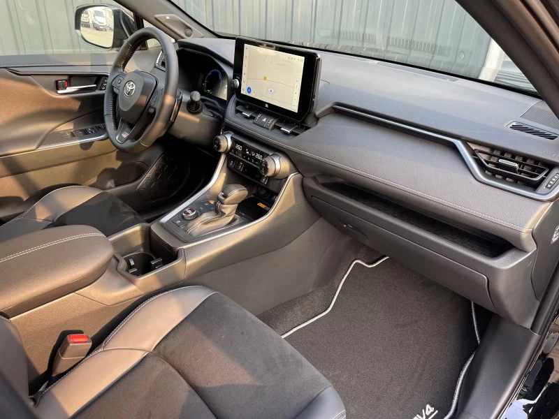 Toyota Rav4 НОВ!/GR-SPORT/4X4/219HP/PANO/360/JBL/LED/MEMO/714f, снимка 14 - Автомобили и джипове - 51618273