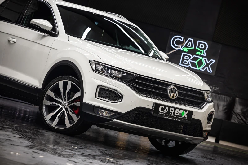 VW T-Roc 2.0 TSI 4MOTION, снимка 17 - Автомобили и джипове - 53030894