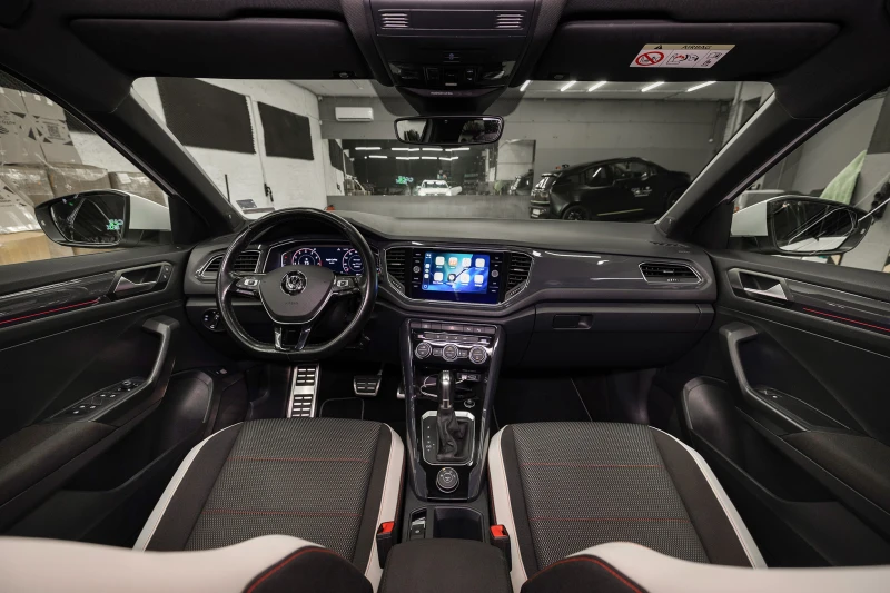 VW T-Roc 2.0 TSI 4MOTION, снимка 9 - Автомобили и джипове - 53030894
