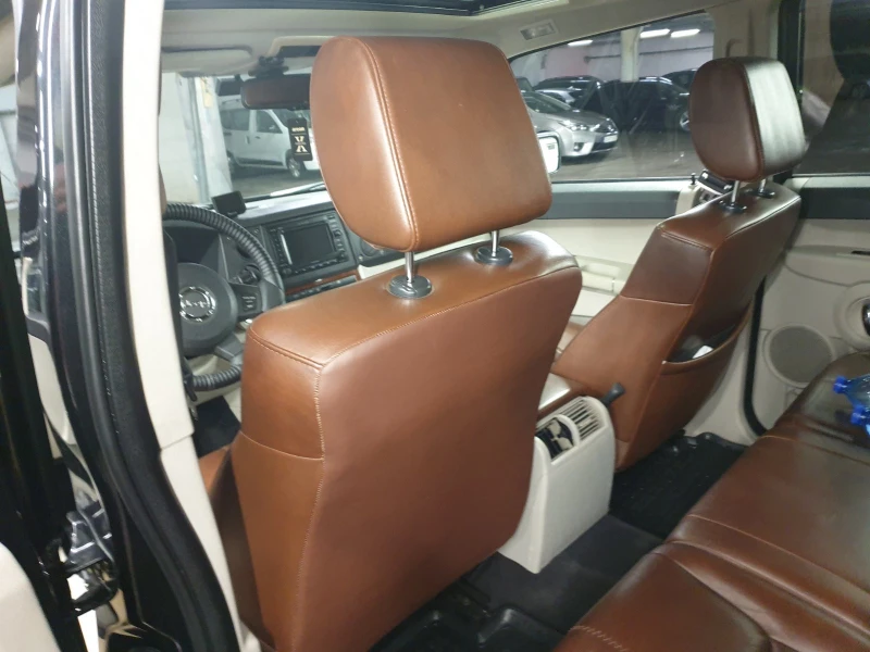 Jeep Commander, снимка 8 - Автомобили и джипове - 53222550