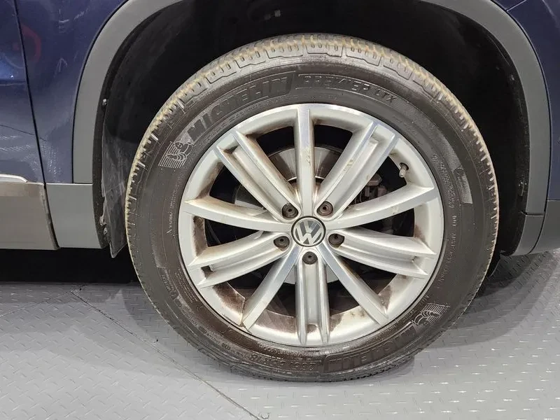 VW Tiguan 2.0 TDI, снимка 5 - Автомобили и джипове - 54302775