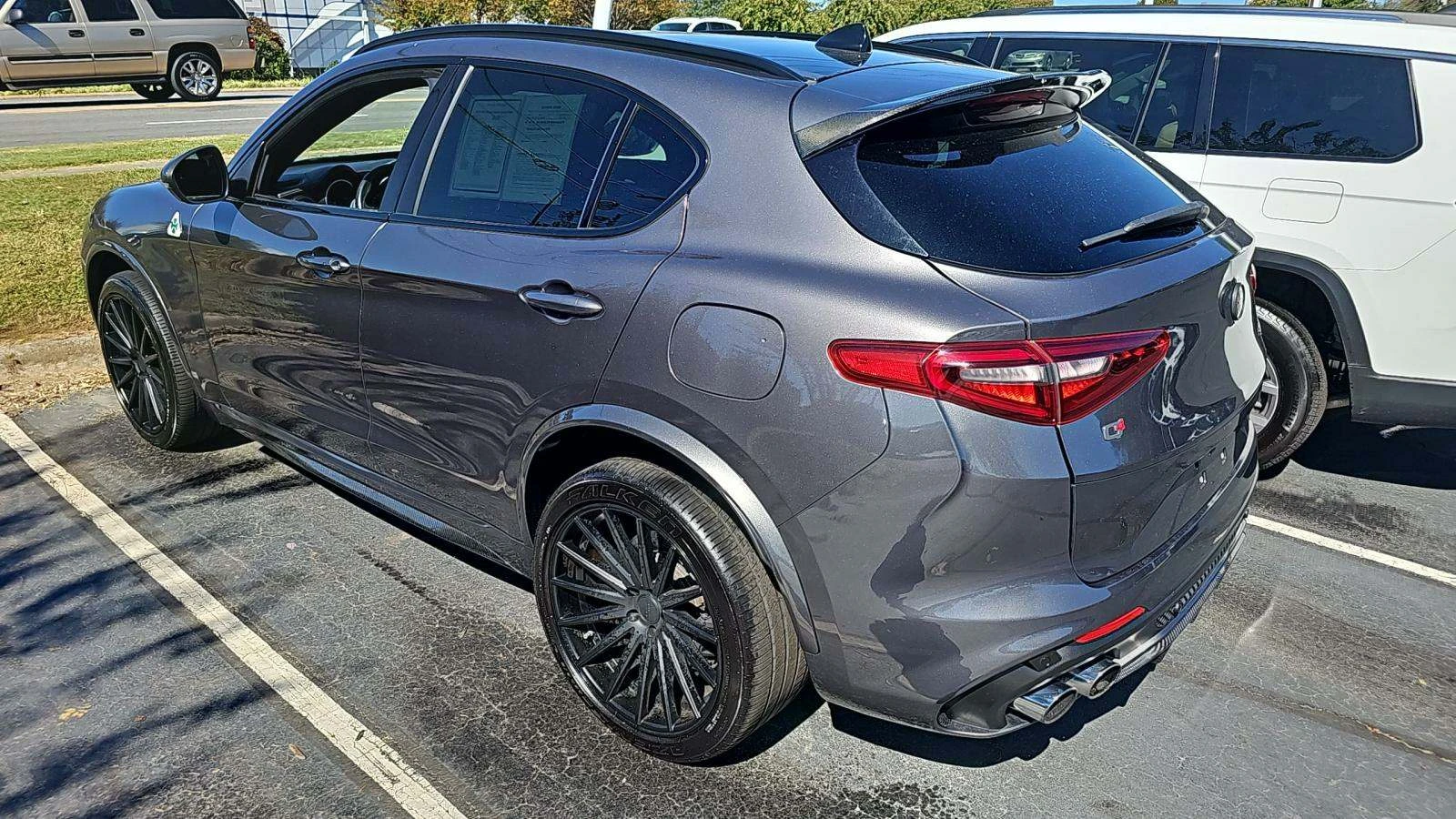 Alfa Romeo Stelvio Quadrifoglio - изображение 2