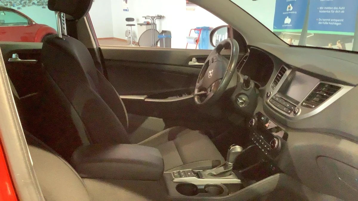 Hyundai Tucson 2.0CRDI* 4WD* Подгрев* Автоматик - изображение 8