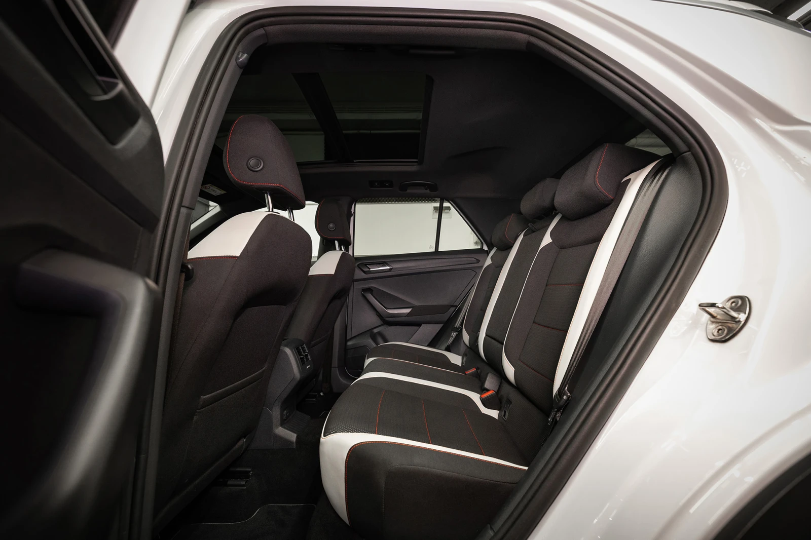 VW T-Roc 2.0 TSI 4MOTION | Mobile.bg � ����������� 12